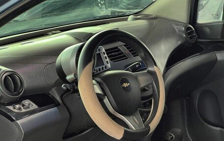 Chevrolet Spark III, 2011 год, 700 000 рублей, 10 фотография