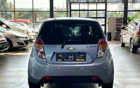 Chevrolet Spark III, 2011 год, 700 000 рублей, 6 фотография