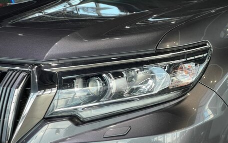 Toyota Land Cruiser Prado 150 рестайлинг 2, 2019 год, 5 900 000 рублей, 10 фотография