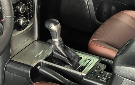 Toyota Land Cruiser Prado 150 рестайлинг 2, 2019 год, 5 900 000 рублей, 22 фотография