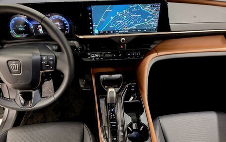 Toyota Crown, 2025 год, 6 799 000 рублей, 9 фотография