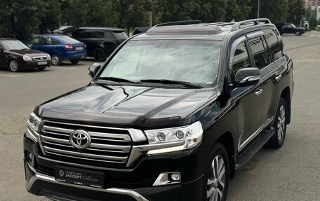 Toyota Land Cruiser 200, 2016 год, 4 990 000 рублей, 8 фотография