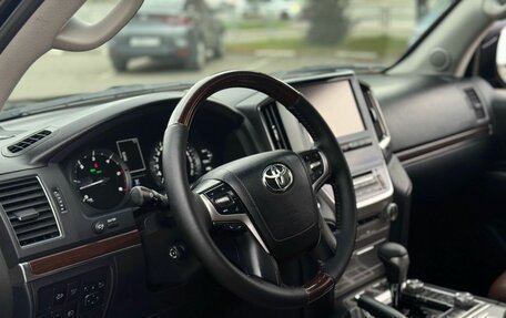Toyota Land Cruiser 200, 2016 год, 4 990 000 рублей, 13 фотография