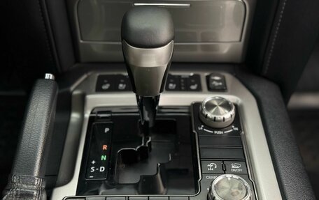 Toyota Land Cruiser 200, 2016 год, 4 990 000 рублей, 15 фотография