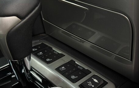 Toyota Land Cruiser 200, 2016 год, 4 990 000 рублей, 19 фотография