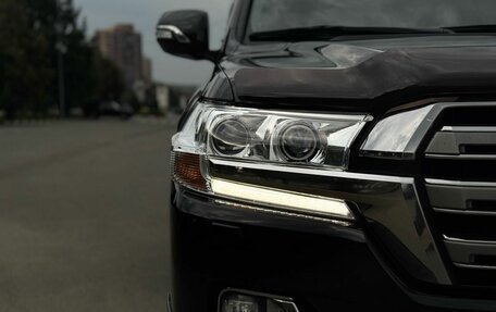 Toyota Land Cruiser 200, 2016 год, 4 990 000 рублей, 10 фотография