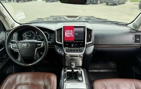Toyota Land Cruiser 200, 2016 год, 4 990 000 рублей, 14 фотография