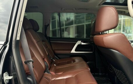 Toyota Land Cruiser 200, 2016 год, 4 990 000 рублей, 27 фотография