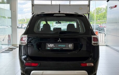 Mitsubishi Outlander III рестайлинг 3, 2014 год, 1 287 000 рублей, 4 фотография