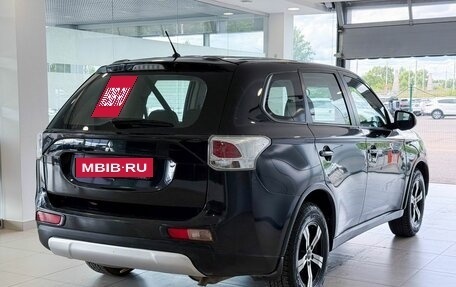 Mitsubishi Outlander III рестайлинг 3, 2014 год, 1 287 000 рублей, 5 фотография