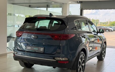 KIA Sportage IV рестайлинг, 2020 год, 2 375 000 рублей, 6 фотография