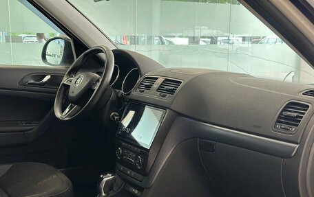 Skoda Yeti I рестайлинг, 2015 год, 1 097 000 рублей, 8 фотография