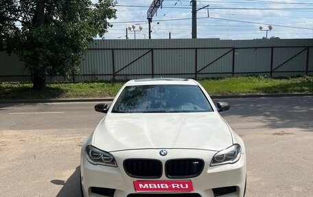 BMW M5, 2011 год, 3 188 000 рублей, 1 фотография