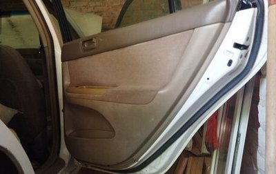 Toyota Camry V40, 2002 год, 300 000 рублей, 1 фотография