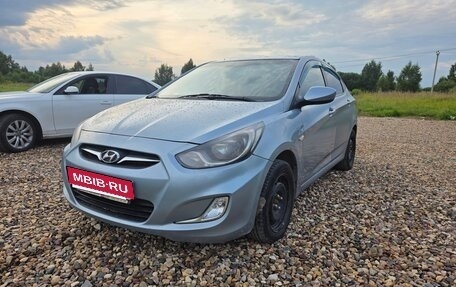 Hyundai Solaris II рестайлинг, 2011 год, 510 000 рублей, 1 фотография