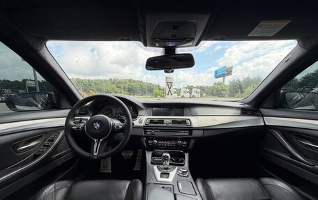 BMW M5, 2011 год, 3 188 000 рублей, 9 фотография