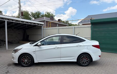 Hyundai Solaris II рестайлинг, 2014 год, 590 000 рублей, 3 фотография