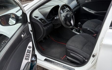 Hyundai Solaris II рестайлинг, 2014 год, 590 000 рублей, 9 фотография