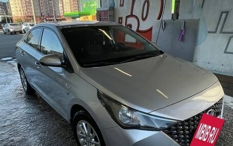 Hyundai Solaris II рестайлинг, 2021 год, 1 590 000 рублей, 4 фотография