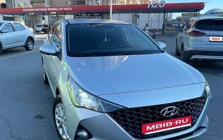 Hyundai Solaris II рестайлинг, 2021 год, 1 590 000 рублей, 8 фотография