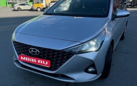 Hyundai Solaris II рестайлинг, 2021 год, 1 590 000 рублей, 9 фотография
