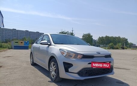KIA Rio IV, 2020 год, 1 370 000 рублей, 2 фотография