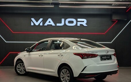 Hyundai Solaris II рестайлинг, 2022 год, 1 725 000 рублей, 3 фотография