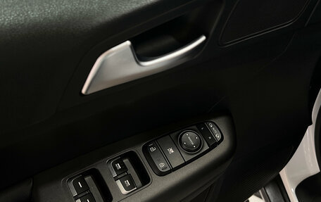 KIA Sportage IV рестайлинг, 2020 год, 2 350 000 рублей, 18 фотография