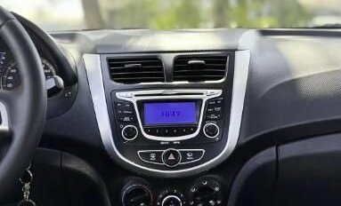 Hyundai Solaris II рестайлинг, 2013 год, 790 000 рублей, 12 фотография