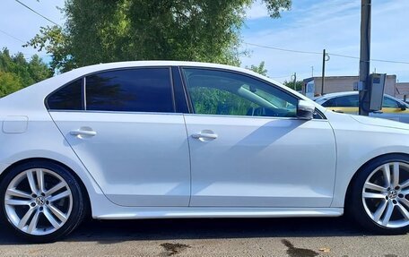 Volkswagen Jetta VI, 2013 год, 1 250 000 рублей, 4 фотография
