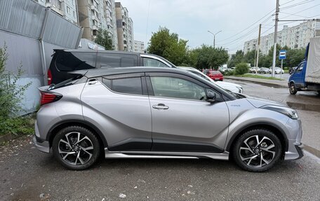 Toyota C-HR I рестайлинг, 2019 год, 2 450 000 рублей, 7 фотография