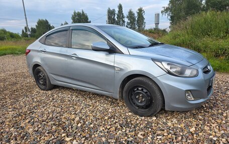 Hyundai Solaris II рестайлинг, 2011 год, 510 000 рублей, 3 фотография