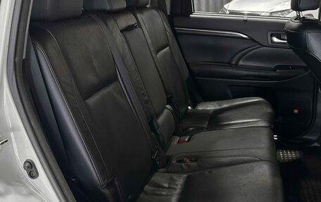 Toyota Highlander III, 2014 год, 2 850 000 рублей, 15 фотография