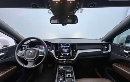 Volvo XC60 II, 2022 год, 5 000 666 рублей, 9 фотография