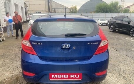 Hyundai Solaris II рестайлинг, 2011 год, 650 000 рублей, 5 фотография
