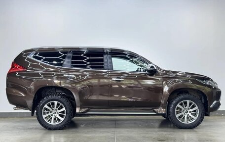 Mitsubishi Pajero Sport III рестайлинг, 2019 год, 2 690 000 рублей, 4 фотография