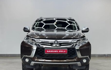 Mitsubishi Pajero Sport III рестайлинг, 2019 год, 2 690 000 рублей, 2 фотография