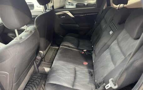 Mitsubishi Pajero Sport III рестайлинг, 2019 год, 2 690 000 рублей, 30 фотография