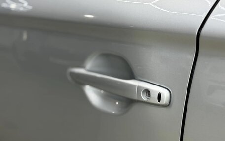 Mitsubishi Outlander III рестайлинг 3, 2018 год, 1 990 000 рублей, 11 фотография