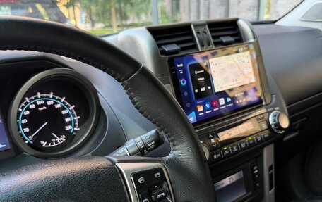 Toyota Land Cruiser Prado 150 рестайлинг 2, 2013 год, 3 000 000 рублей, 3 фотография