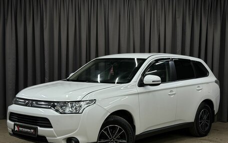 Mitsubishi Outlander III рестайлинг 3, 2013 год, 1 299 777 рублей, 1 фотография