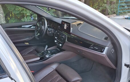 BMW 5 серия, 2018 год, 3 350 000 рублей, 14 фотография