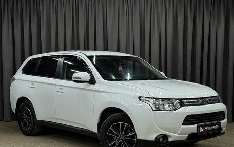 Mitsubishi Outlander III рестайлинг 3, 2013 год, 1 299 777 рублей, 3 фотография