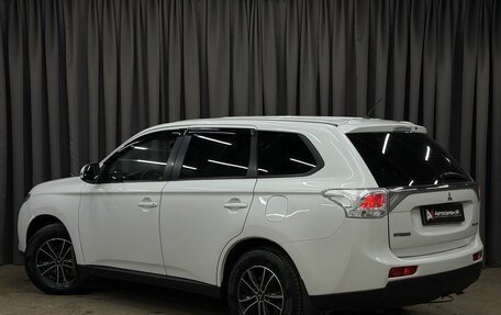 Mitsubishi Outlander III рестайлинг 3, 2013 год, 1 299 777 рублей, 2 фотография