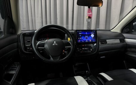 Mitsubishi Outlander III рестайлинг 3, 2013 год, 1 299 777 рублей, 11 фотография