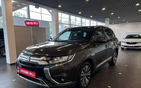 Mitsubishi Outlander III рестайлинг 3, 2020 год, 2 093 000 рублей, 7 фотография