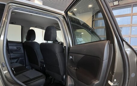 Mitsubishi Outlander III рестайлинг 3, 2020 год, 2 093 000 рублей, 15 фотография