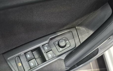Volkswagen Tiguan II, 2019 год, 2 496 000 рублей, 14 фотография