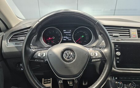 Volkswagen Tiguan II, 2019 год, 2 496 000 рублей, 18 фотография