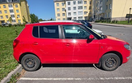 Skoda Fabia II, 2012 год, 450 000 рублей, 3 фотография